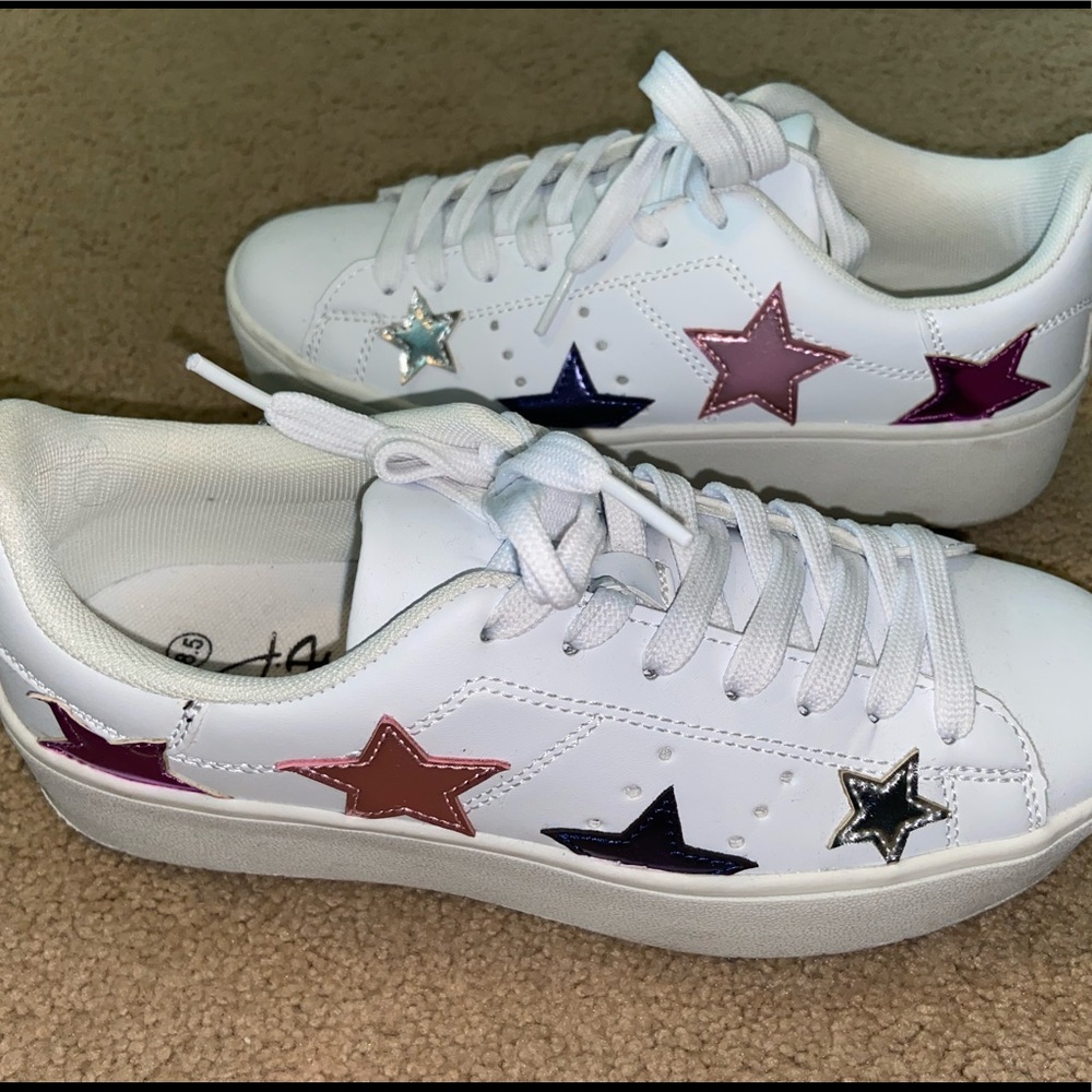 Star sneakers by J Adams size 8.5